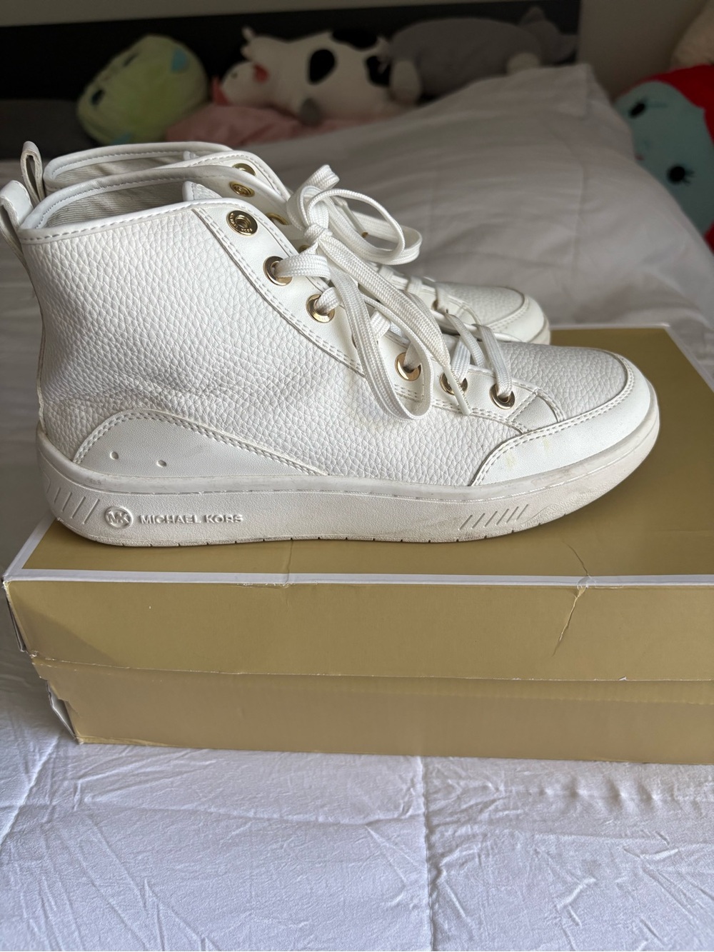 Michael Kors Off-White Kids High-Top Sneakers with Gold Accents